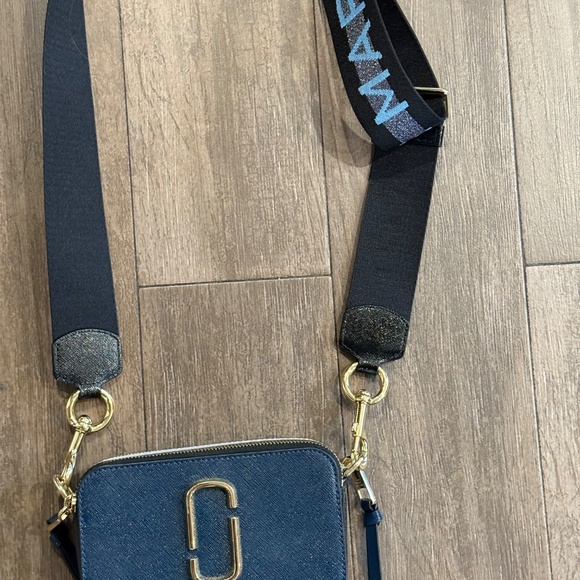 Marc Jacobs Side Bag- The Snapshot - Picture 6 of 9